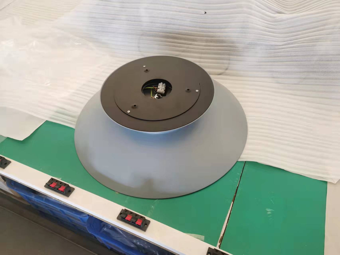 Curved Disk Ceiling Light