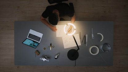 Smart Loop Table Lamp